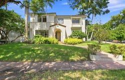 5680 Pine Tree Dr, Miami Beach, FL 33140