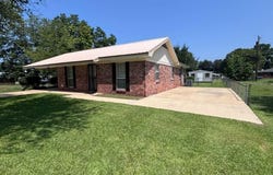 103 Evergreen St, Amory, MS 38821