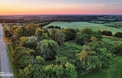 2120 Idaho St, Osceola, IA 50213-8266