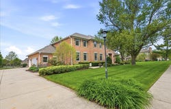 10204 Devonshire Lane, Munster, IN 46321