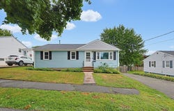 7 Haskell Pl, Peabody, MA 01960