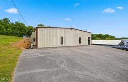 104 Center Street, Johnson City, TN 37615
