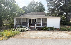 512 S Broadway St, Tupelo, MS 38804