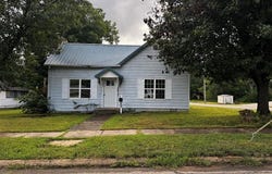 709 Walnut Street, Doniphan, MO 63935