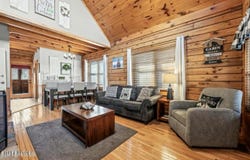 326 Big Bear Way, Pigeon Forge, TN 37863