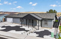 3033 SW Terrace Dr, Pendleton, OR 97801