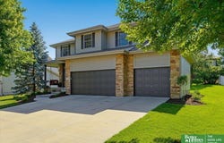 12427 S 79 Avenue, Papillion, NE 68046