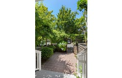 6726 35th Place S, Seattle, WA 98118