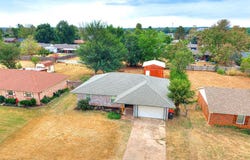 20040 Timberidge Road, Harrah, OK 73045