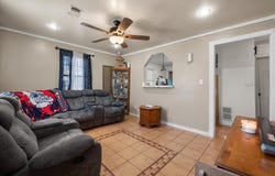1413 Fresno, Plainview, TX 79072