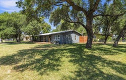 912 Apple St, Fredericksburg, TX 78624