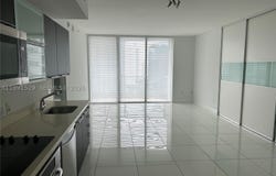 90 SW 3rd St, Miami, FL 33130