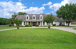 890 Topaz Lane, Oak Point, TX 75068