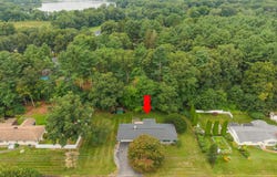 33 Bonnette Avenue, Thompson, CT 06277