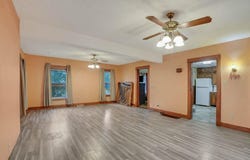 412 E 4th Street, Readlyn, IA 50668