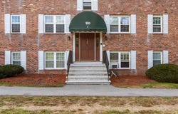 180 Tyngsboro Road, Chelmsford, MA 01863