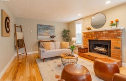 3325 HONEYWOOD St, Eugene, OR 97408