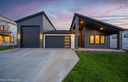11530 N WOOLRIDGE Way, Rathdrum, ID 83858