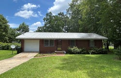 311 Massee Dr, Dothan, AL 36301