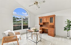 524 S LONGVIEW Place, LONGWOOD, FL 32779