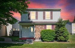 2824 Roundtree Drive, Troy, MI 48083