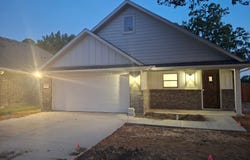 493 W Jefferson Street, Van Alstyne, TX 75495