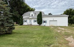 220 Cardinal St SE, Wolsey, SD 57384