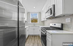 4 Parkside Lane, Bayonne, NJ 07002