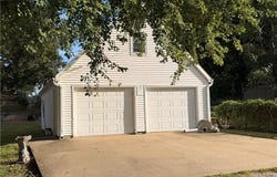 1535 S Cedar Avenue, Independence, MO 64052