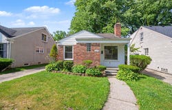 20290 Woodmont Street, Harper Woods, MI 48225