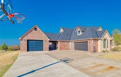 905 Summit Ridge, McAlester, OK 74501