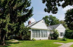 319 E 8th Street, Mount Carmel, IL 62863