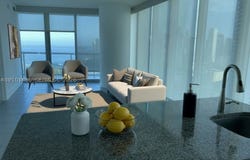 888 Biscayne Blvd, Miami, FL 33132