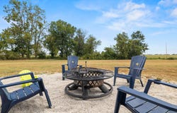623 E 427th Road, Bolivar, MO 65613