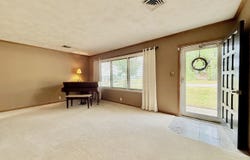 1018 S Plummer Ave, Chanute, KS 66720