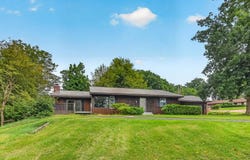576 TIMBER HILLS Drive, FREEPORT, IL 61032