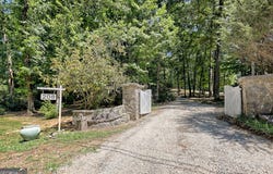 208 Colony Road, Dillard, GA 30537