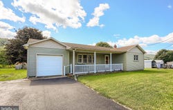 1647 RIDGE Road, KLINGERSTOWN, PA 17941