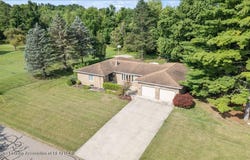 6731 W Galway Circle, Dimondale, MI 48821