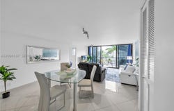 2101 S Ocean Dr, Hollywood, FL 33019