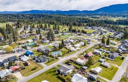 372 Glidden Ave, Priest River, ID 83856