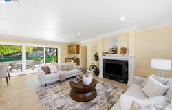 280 Bolla Ave, Alamo, CA 94507