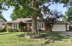 1536 E Hanover Street, Springfield, MO 65804