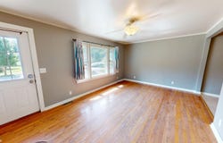 203 E Madison Avenue, Fairfield, IA 52556