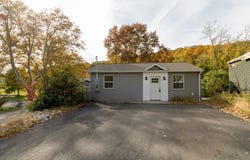 11 Winter Avenue, Deep River, CT 06417