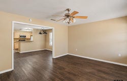211 Willowbrook Ln, Whitehouse, TX 75791