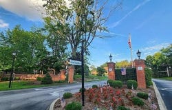 308 Forest Park Rd, Louisville, KY 40223