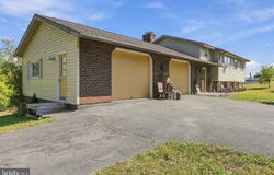 7798 VALLEY VIEW Lane, GREENCASTLE, PA 17225