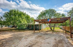 6820 COUGHRAN RD, Pleasanton, TX 78064