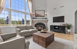 289 Lakeridge Dr, Oconomowoc, WI 53066